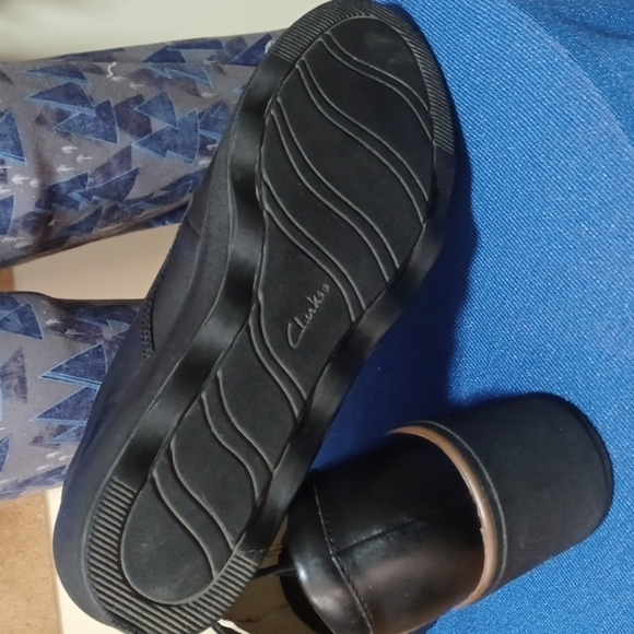 CLARK'S COLLECTION SERIES SIZE 10 IN A BEAUTIFUL BLACK ⚫️ LEATHER UPPERS - Picture 7 of 8